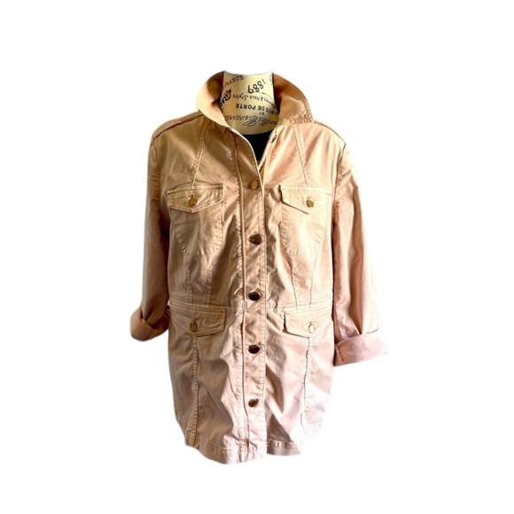 Chico’s pale pink safari style jacket with roll up sleeves and gold buttons - Picture 2 of 8